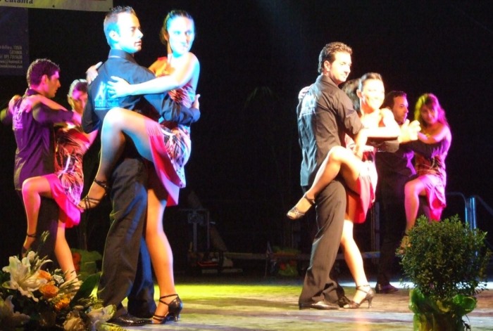 Mambo (dance) - Wikipedia