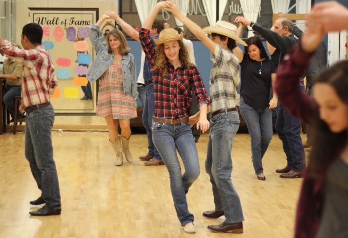 you can wear hat or not when line dancing