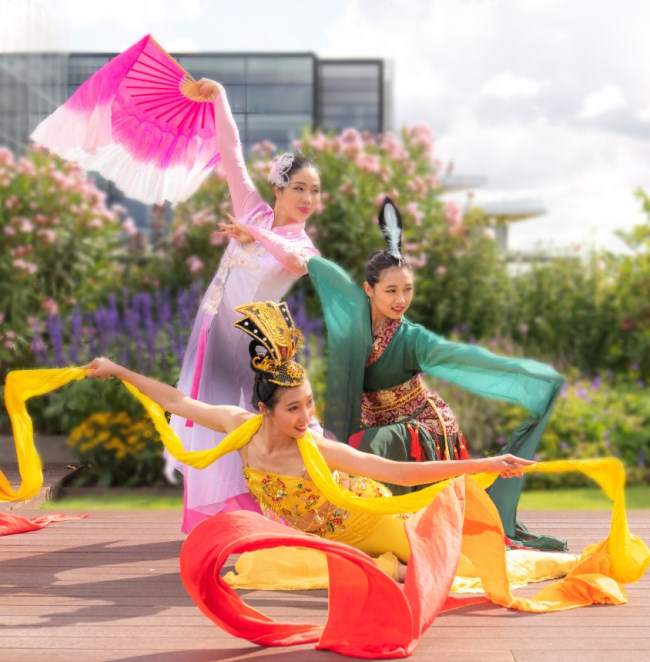 chinese fan dance