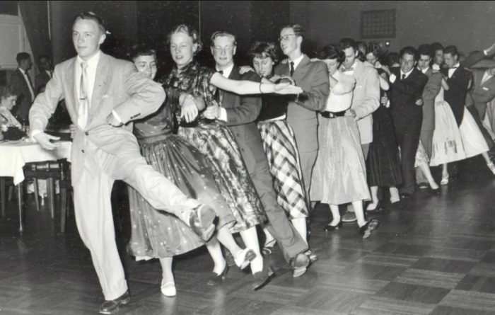 Bunny Hop Dance, 1954