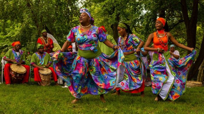 Punda dance costume