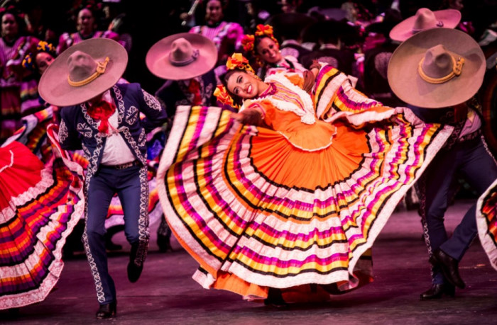 Traditional mexican outlet dancing dress