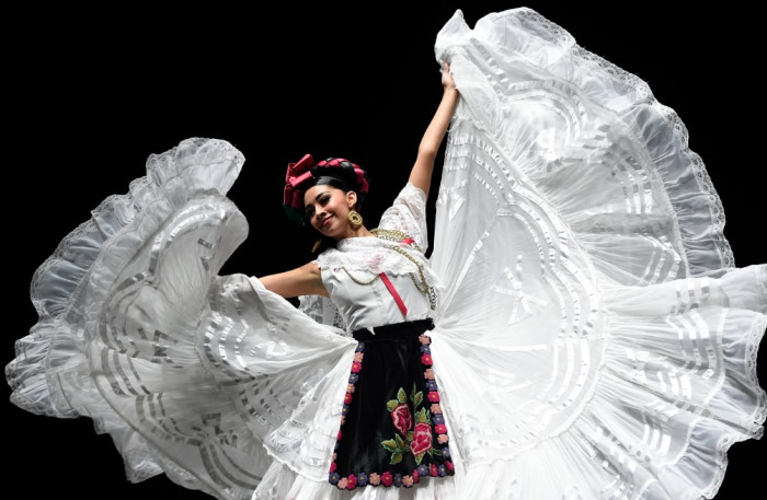 Mexican dance with on sale dresses