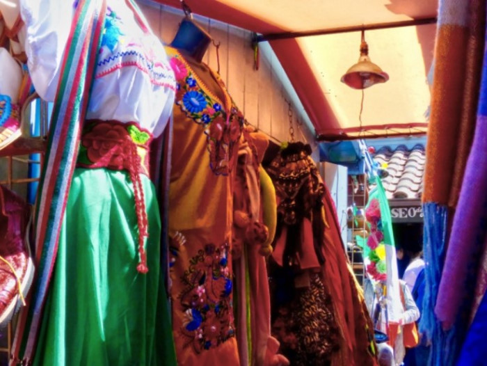 traditional Mexican clothes