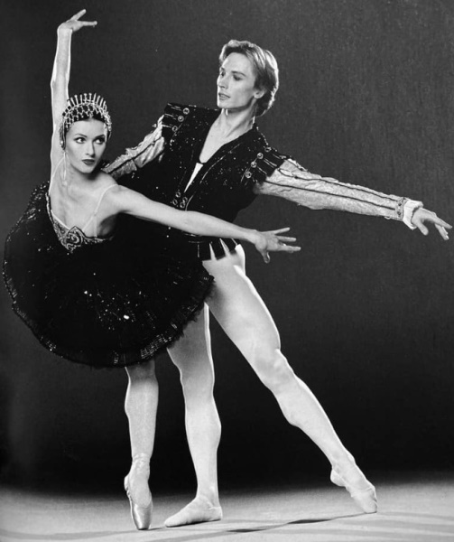 Irina Dvorovenko and Maxim Beloserkovsky