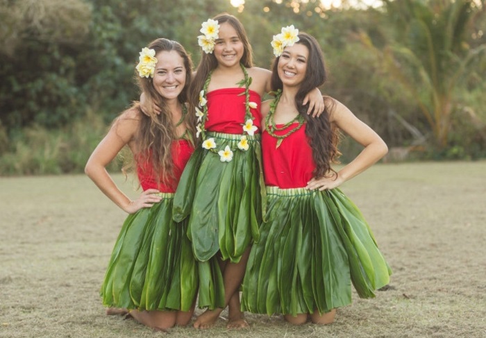 traditional hula dance costume