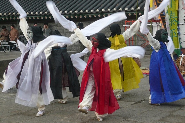 Ghost Dance - tradition Korean dance