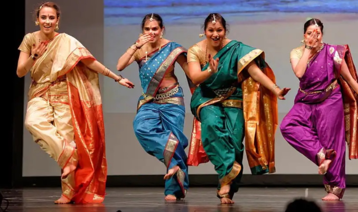 lavani dance costume